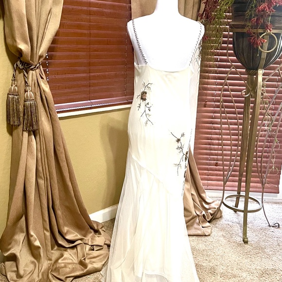 Women's dresses - Size 12P _ NEW ITEM 100% silk material. - Picture 4 of 7